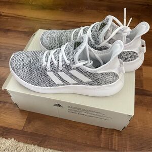 Adidas Women’s Gray Sneakers 7